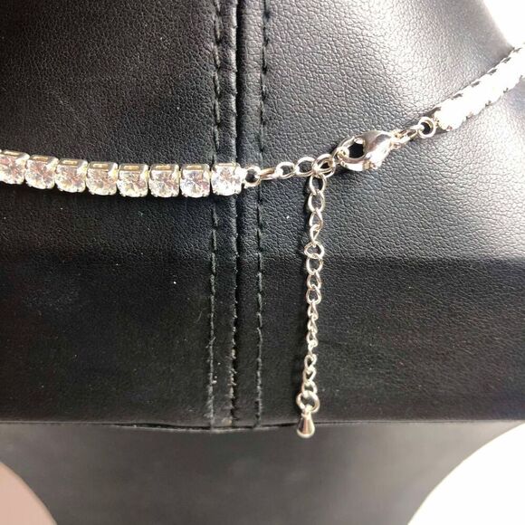 3522 Silvertone Stunning Round CZ Eternity necklace 14-16" - Picture 4 of 4